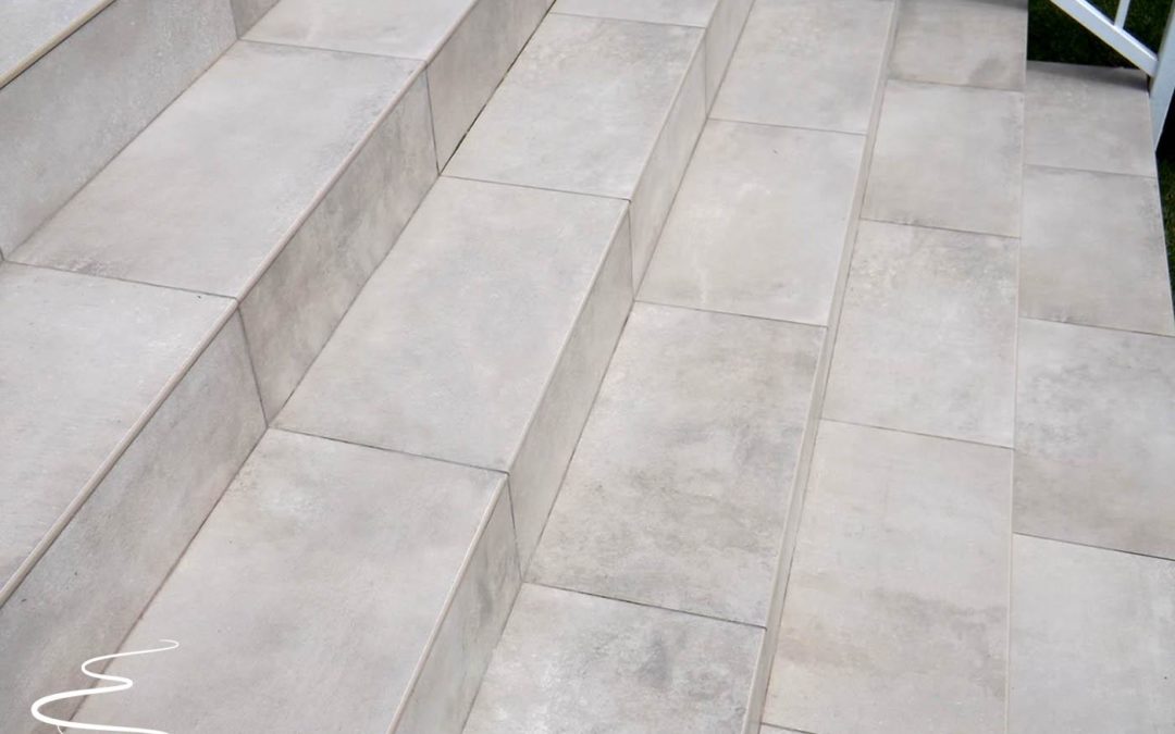 Half bullnose EdgeTile